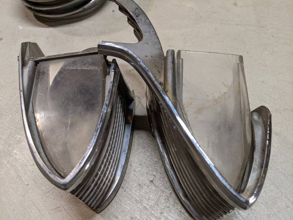 67 Chrysler New Yorker grille parts  (12).jpg