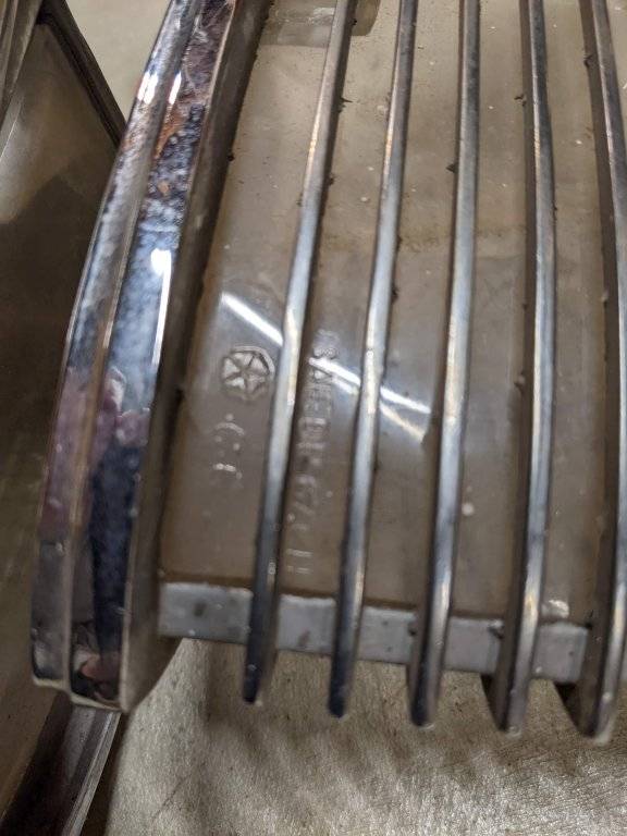 67 Chrysler New Yorker grille parts  (8).jpg