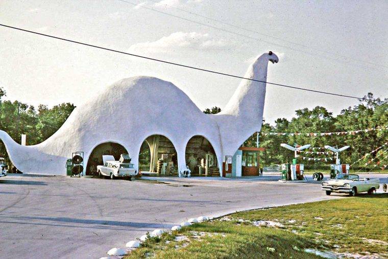circa-1960-sinclair-dinosaur-gasoline-station-760x507.jpg