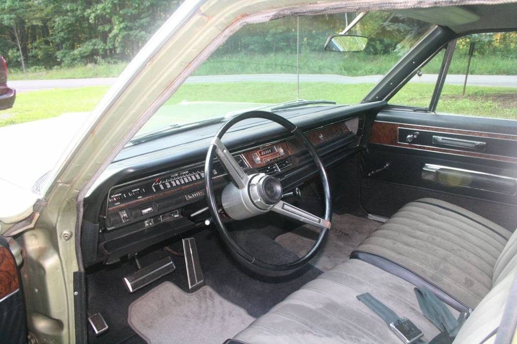 Tilt and telescopic steering column. For C Bodies Only Classic Mopar