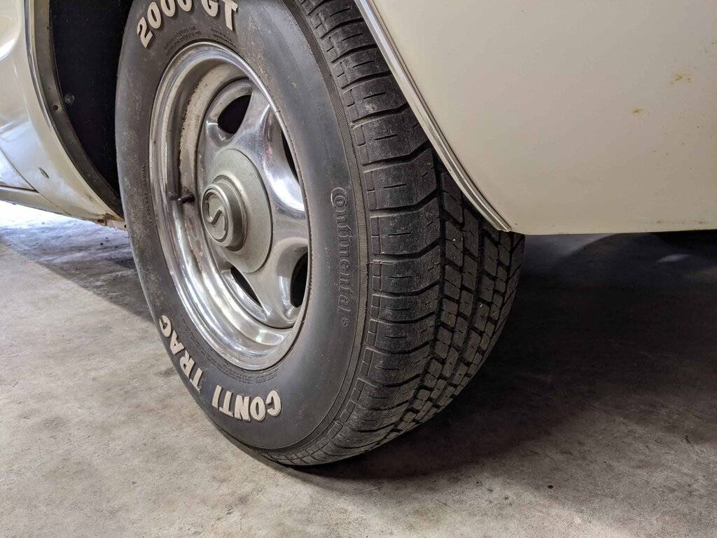 PXL_20201122_172843125 orig tire.jpg