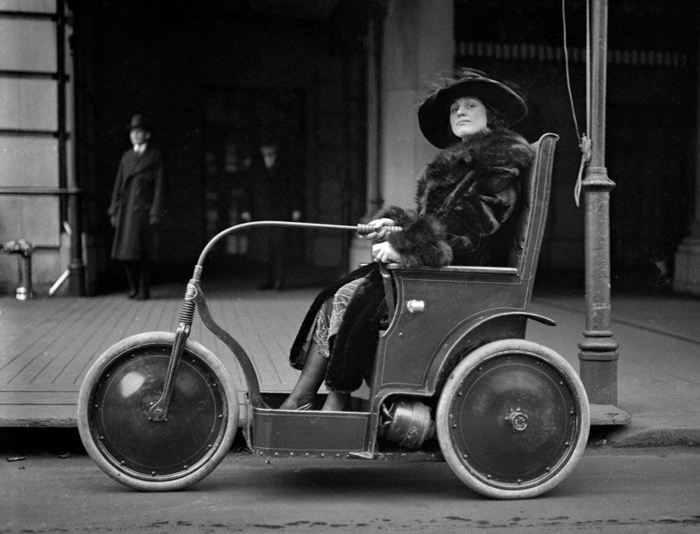 three-wheeled-custer-chair-car-1.jpg