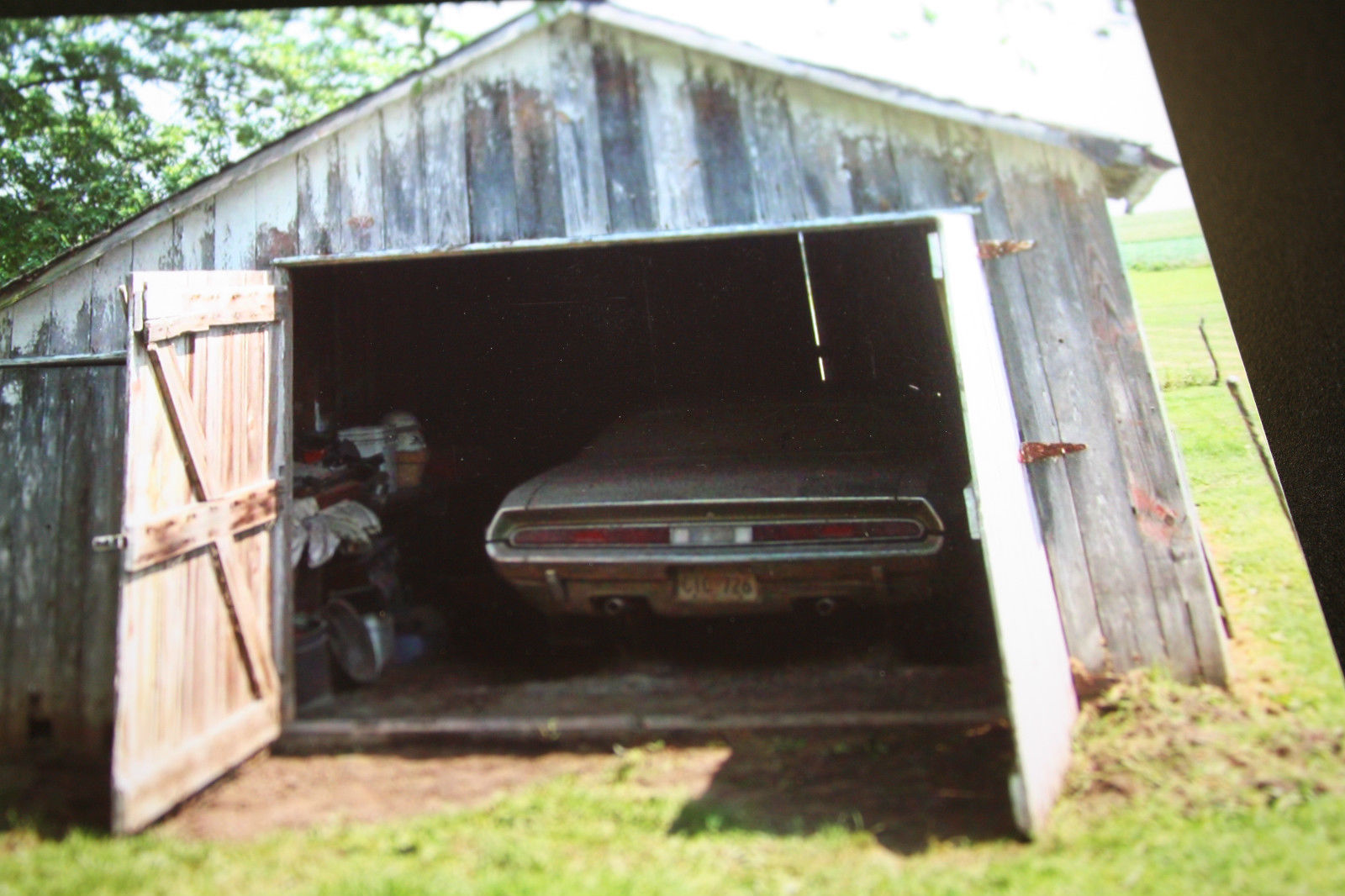 1970-Dodge-Challenger-RT-barn-find.png