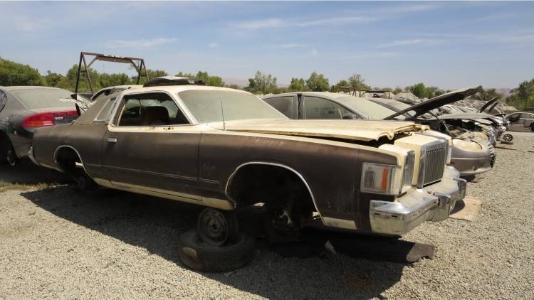 00-1979-chrysler-cordoba-in-california-junkyard-photo-by-mur-1.jpg