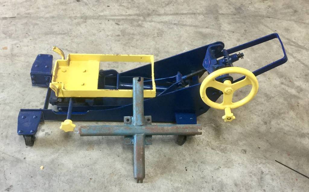 For Sale Vintage Walker no. 44 Transmission Jack 500 lb Capacity