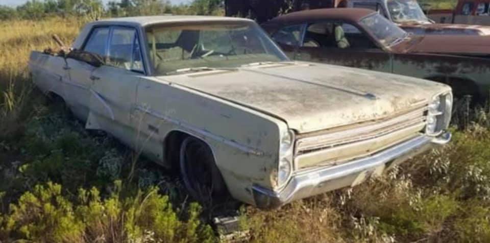 07-04-21.1968 Plymouth Fury III 2dr HT 383 NO TITLE Abilene Texas $400.www.facebook.com.003.jpg