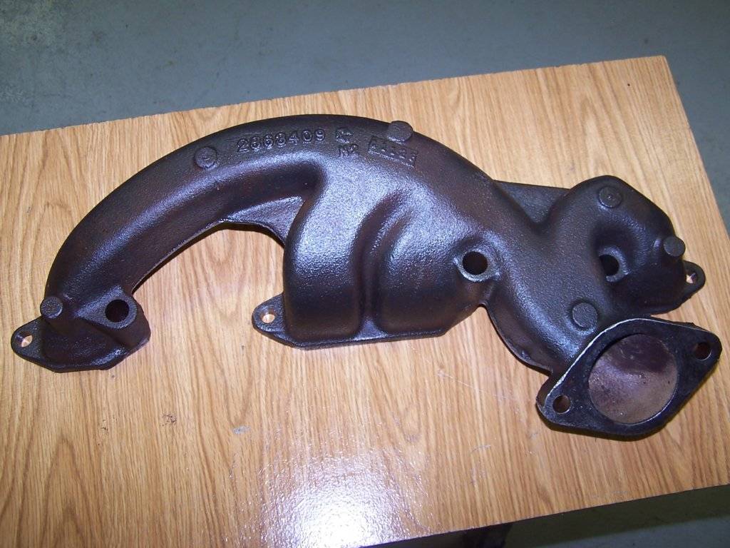 WANTED Exhaust manifolds 2863409 2863408 For C Bodies Only Classic
