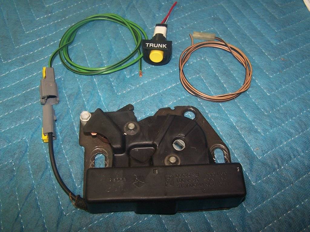 WANTED Electric trunk release from CBody (maybe New Yorker?) For C