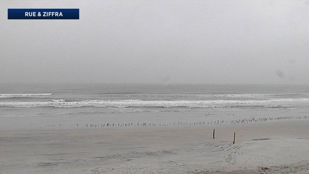 12-24-19.10;14am.Daytona.Beach.Cam.Ocean.Deck.Bar.jpg