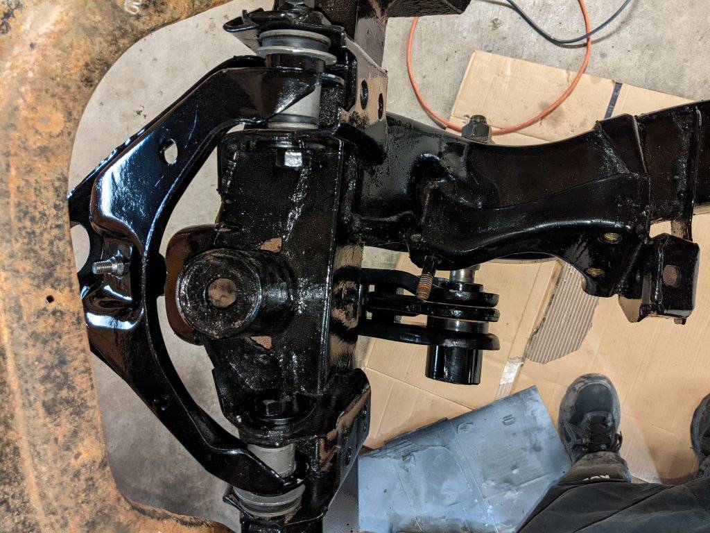 13 LS control arms.jpg