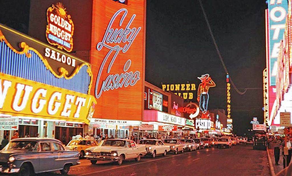 166-las-vegas-street-scene-c1965-jpg.jpg