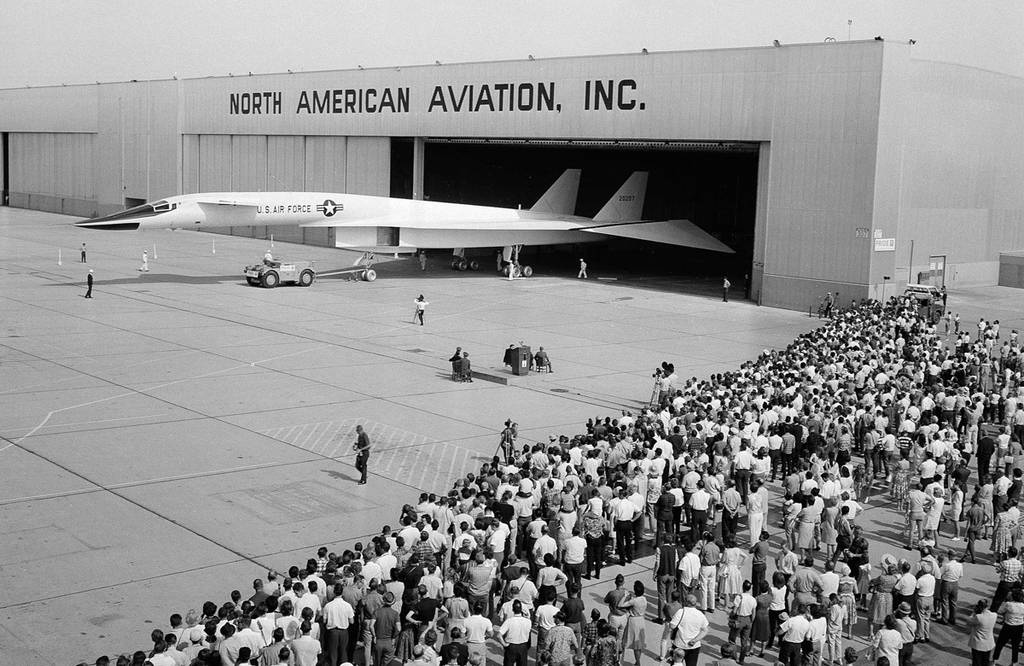 167-xb70a-triplesonic-research-plane-may-1965-jpg.jpg