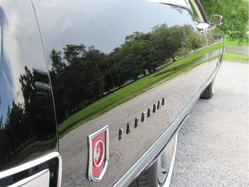 17247432-1972-chrysler-imperial-lebaron-std (1).jpg