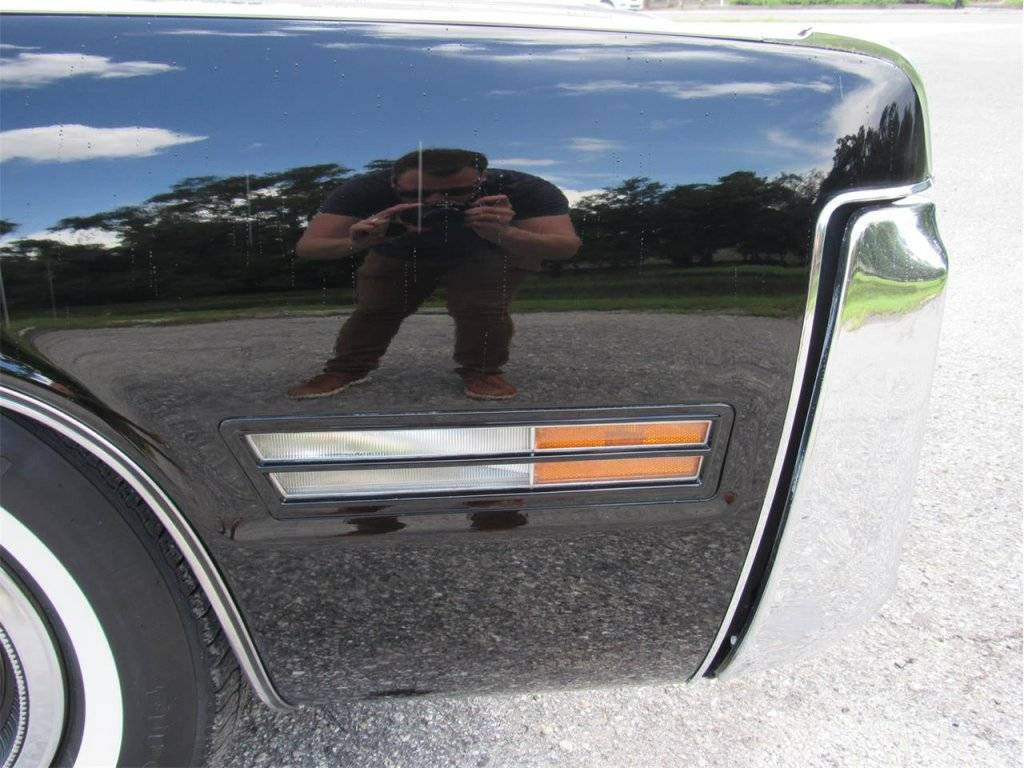 17247434-1972-chrysler-imperial-lebaron-std (1).jpg