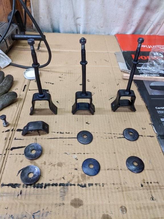 18 hangers dry Loctite RN.jpg