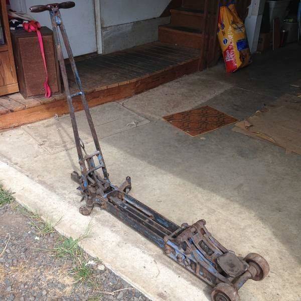 1920-30.Walker.5,000lb.Jack.jpg