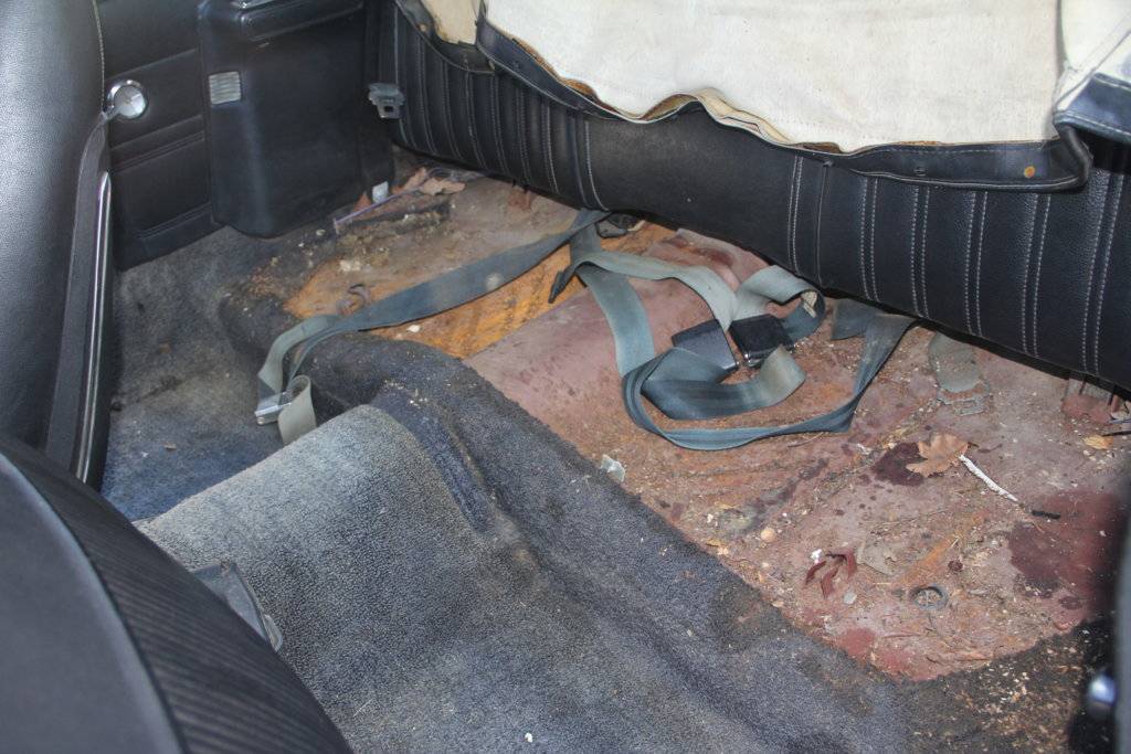 193510 2014 rear seat out 2.JPG