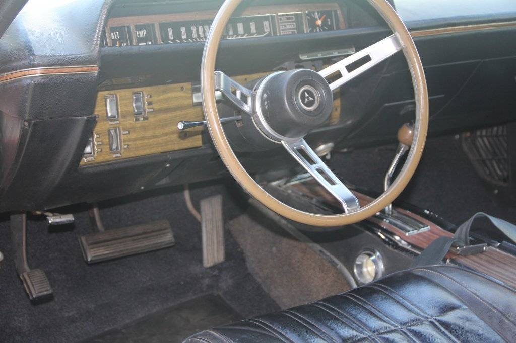 193510 2014 steering wheel.JPG