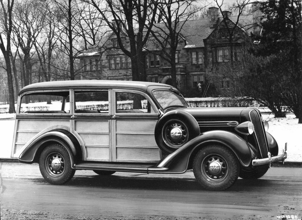 1936_Plymouth_Westchester_Suburban_wagon1.jpg