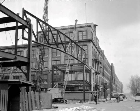 1939-April-Packard-Overpass-Construction.jpg