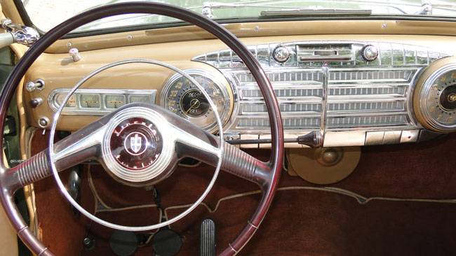 1947-Lincoln-dash1.jpg