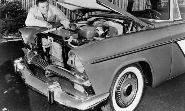 1955-Plymouth-Turbine-engine.jpg