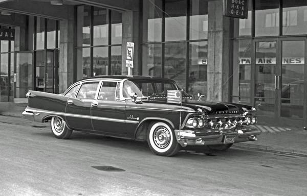 1959 Imperial LeBaron 4dr Sedan Japan 1.jpg