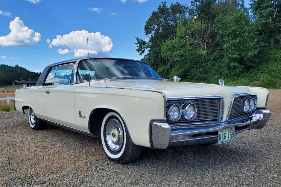 1964_chrysler_imperial_crown_coupe_1626289750bf523f24deee120210609_155100.jpg