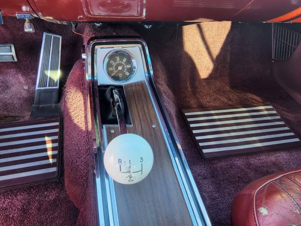 1965 300 L 4 Speed In NM.Shifter.jpg