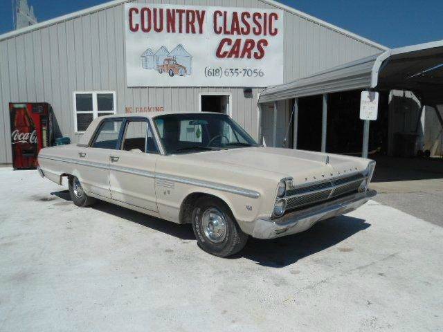 1965 Plymouth Fury sedan.jpg