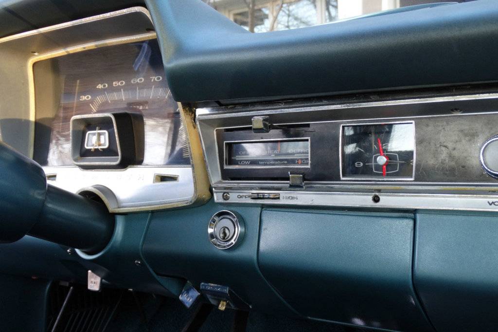 1965 Plymouth Sport Fury RARE 426 4 speed from factory.021.jpg