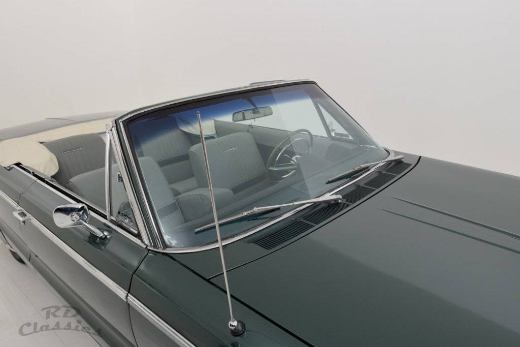 1965_Dodge_Custom_880_Convertible28NWXSZG.jpg