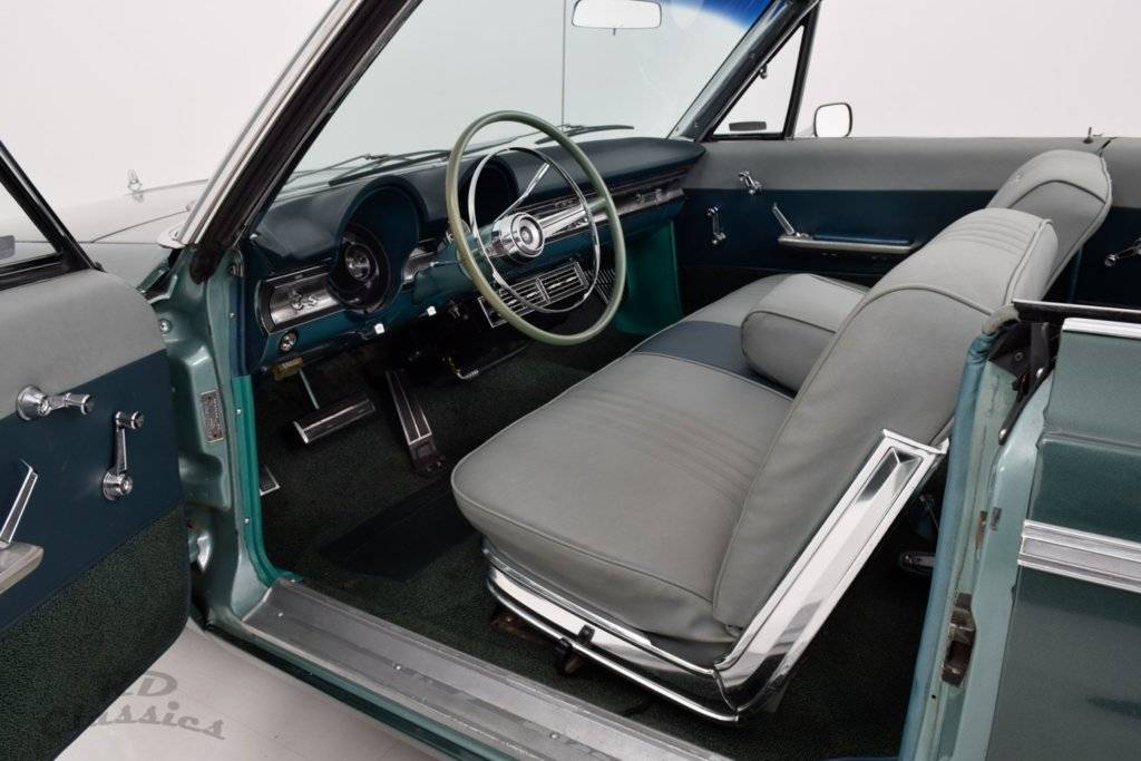 1965_Dodge_Custom_880_Convertible_innen1.jpg