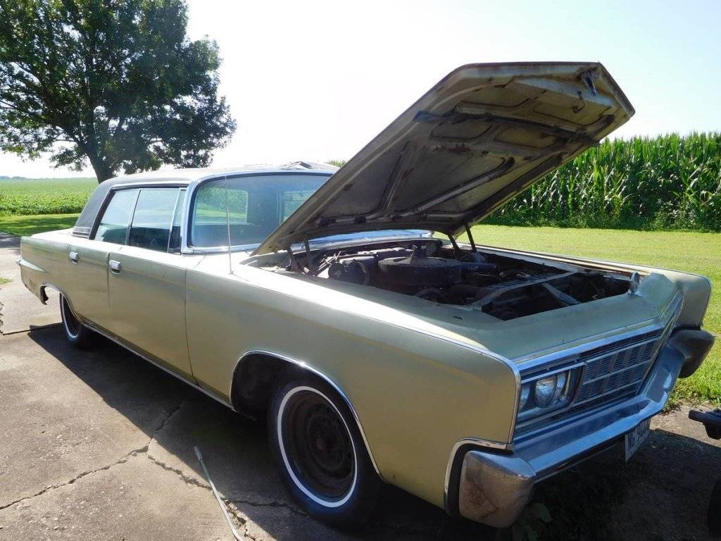 1966 Chrysler Imperial.jpg