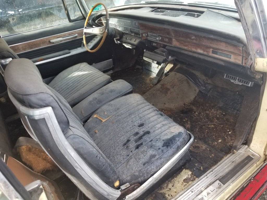 1966 Imperial Dash Front seat from Right Door.jpg