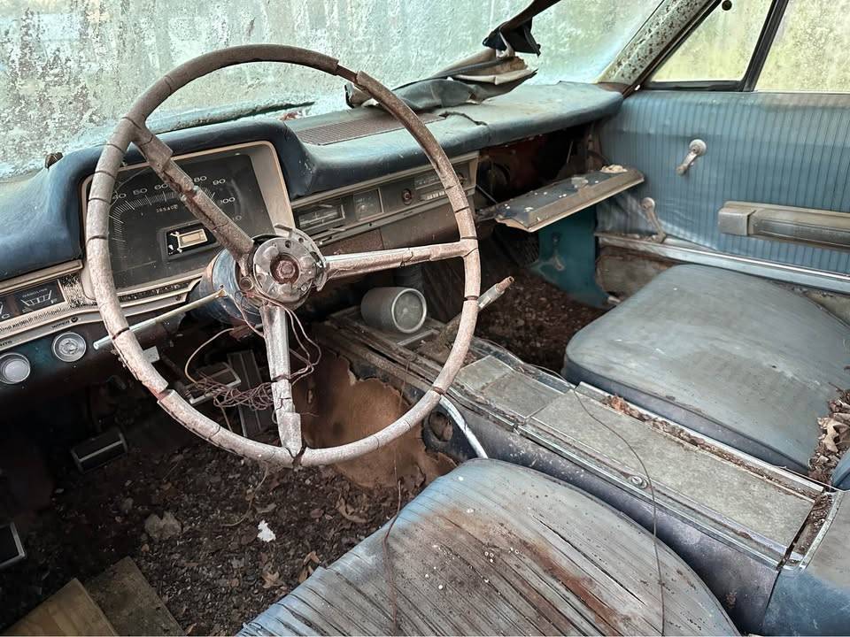 1966 Plymouth Sport Fury 4spd $4,000 Bogata TX.006.jpg