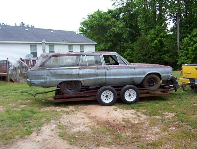 1967 coronet wagon 005.jpg