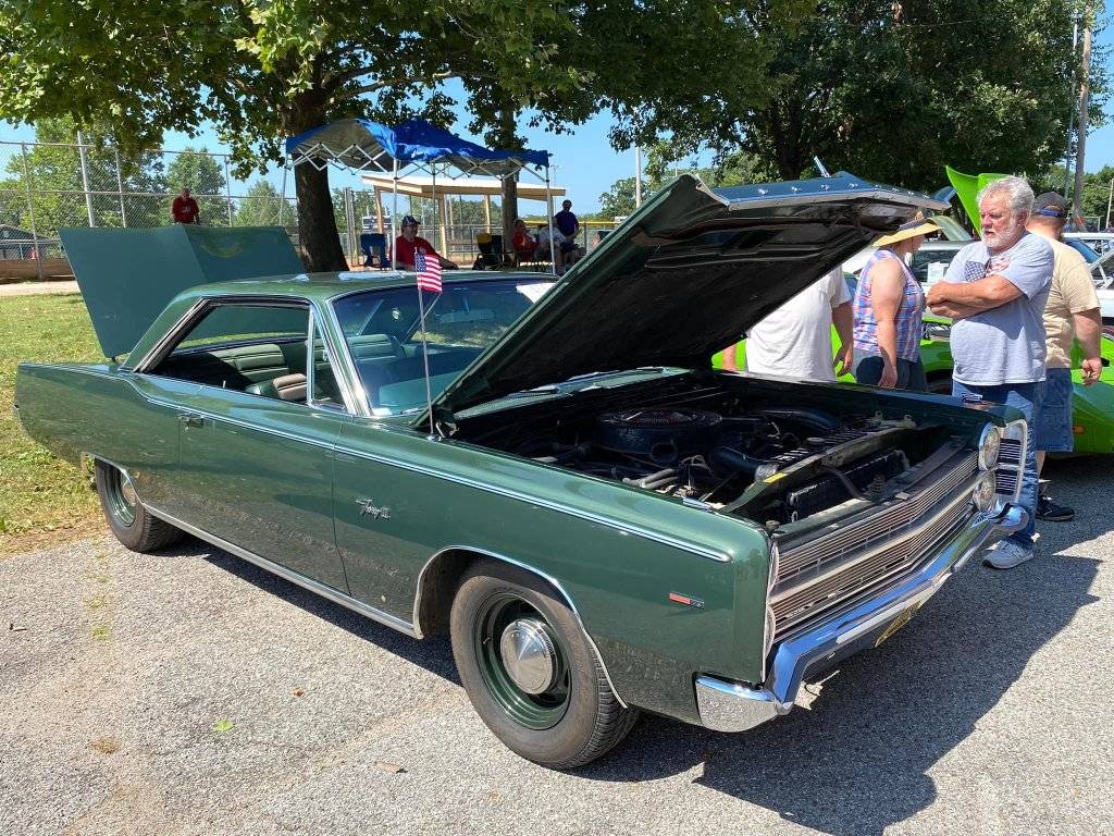 1967 Fury III. 440 21k miles 80-90% original paint 100% original interior.jpg