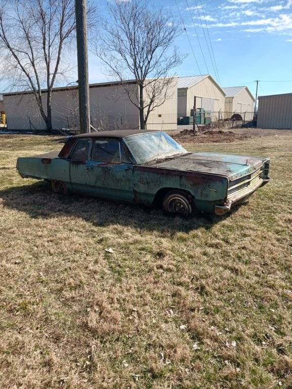 1967 Plymouth Fury 1 2dr 383 3 speed on column.006.jpg