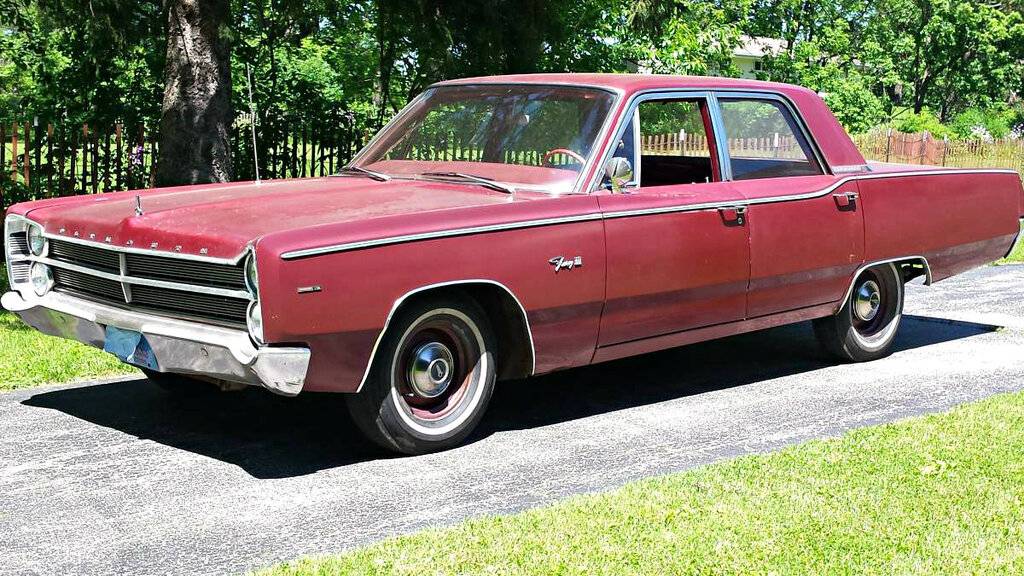 1967 Plymouth Fury III 383 4spd 4dr sdn red.001.jpg