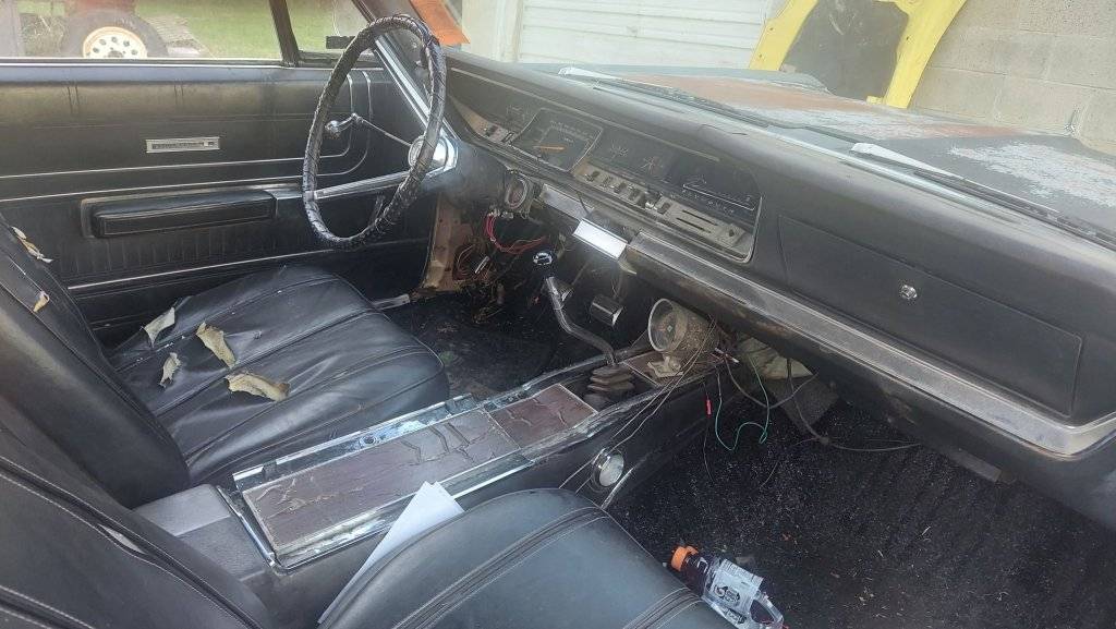 1967 Plymouth Sport Fury Convertible 383 4spd (Non Numbers Matching).010.jpg