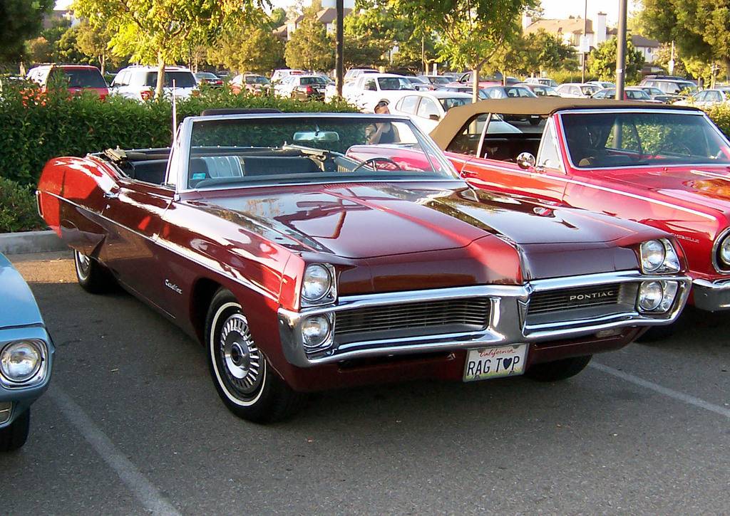 1967_Pontiac_Catalina.jpg