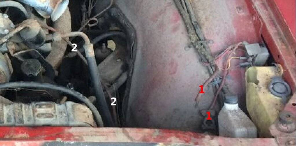 1968 300 440 TNT.Engine.Bay.CABLES.jpg