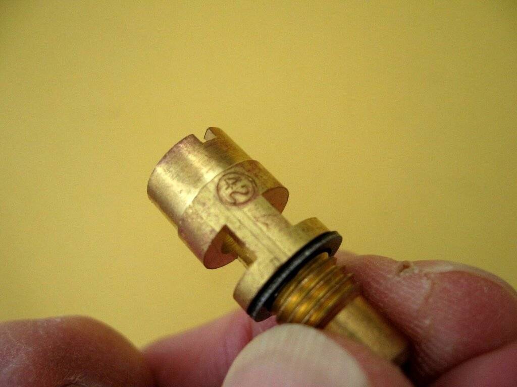 1968-71 CARTER AVS 4-Barrel Carburetor NEEDLES & SEATS wGaskets N.O.S.2.jpg