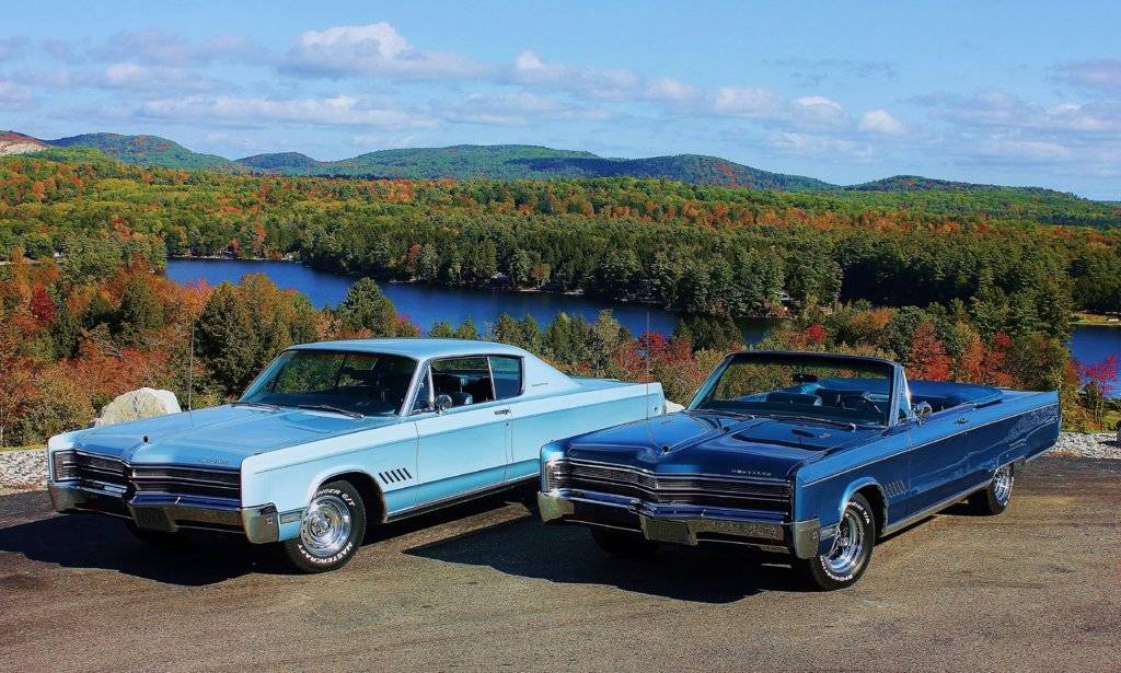 1968 chrysler 300 pair 3.JPG