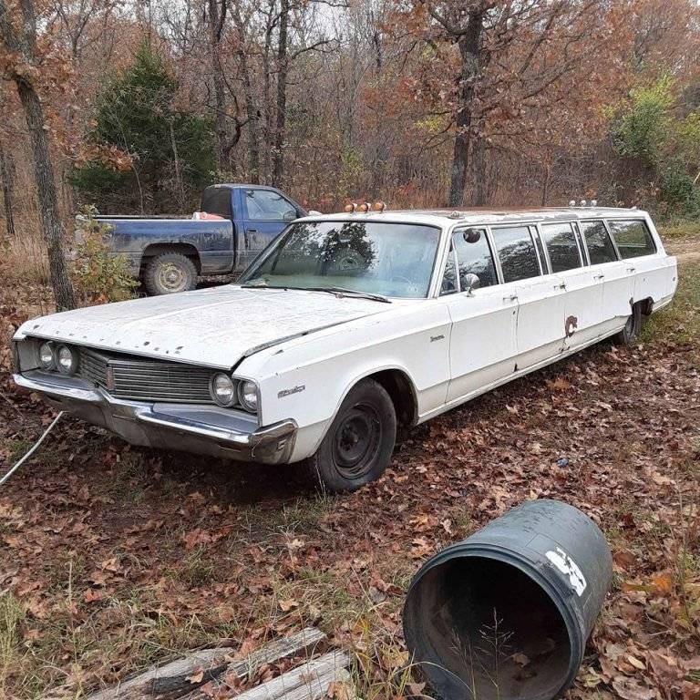 1968 Chrysler airport limo 4.jpg