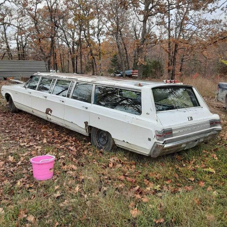 1968 Chrysler airport limo 5.jpg