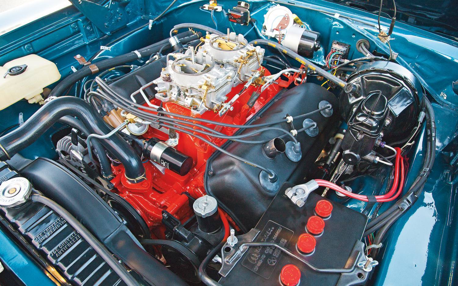 1968-Dodge-Charger-RT-426-Hemi-engine.jpg