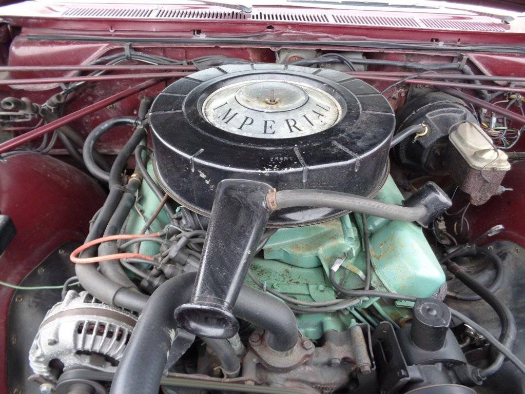 1968 Imperial Lebaron R code Burgundy Metallic 15.jpg