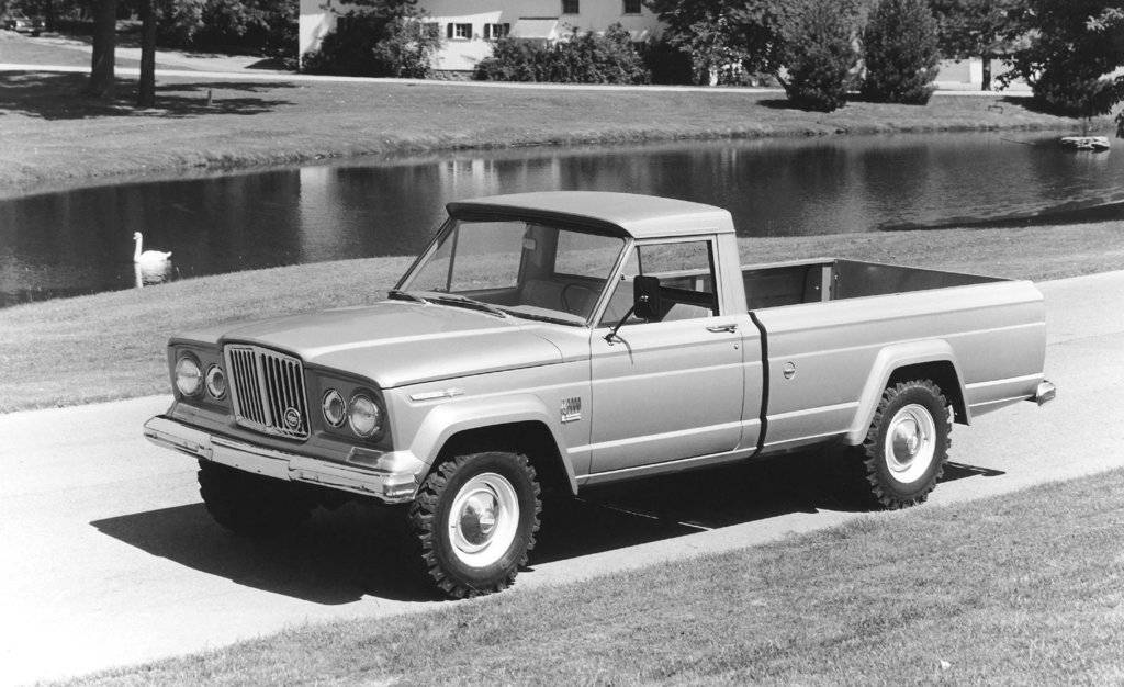 1968-Jeep-Gladiator.jpg